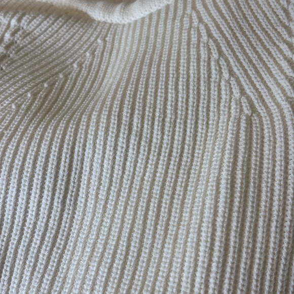 Elegant Cream Women's Blouse - Picture 7 of 9